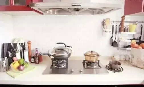 厨房排油烟管道不锈钢内壁铆焊_厨房装修规划_厨房水电改造