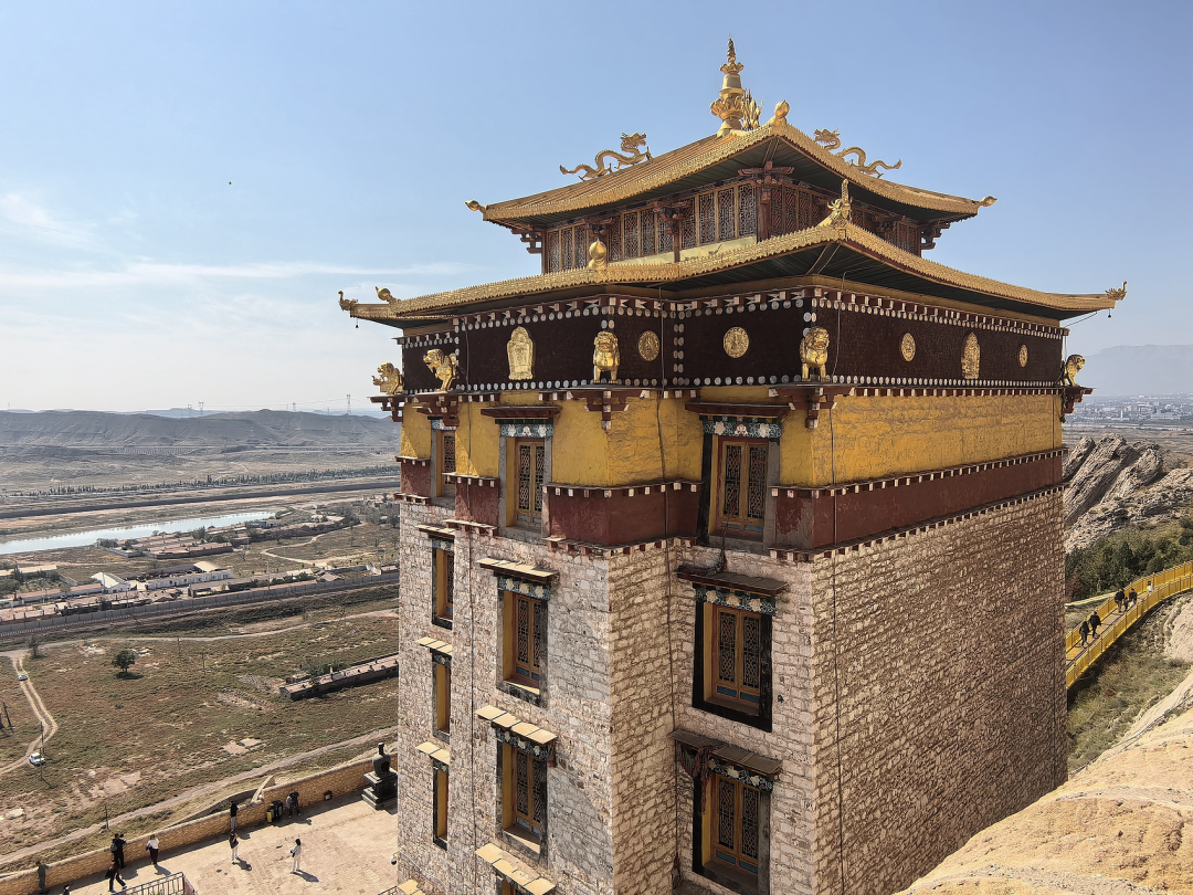 满巴拉僧庙一景。（图/视觉中国）