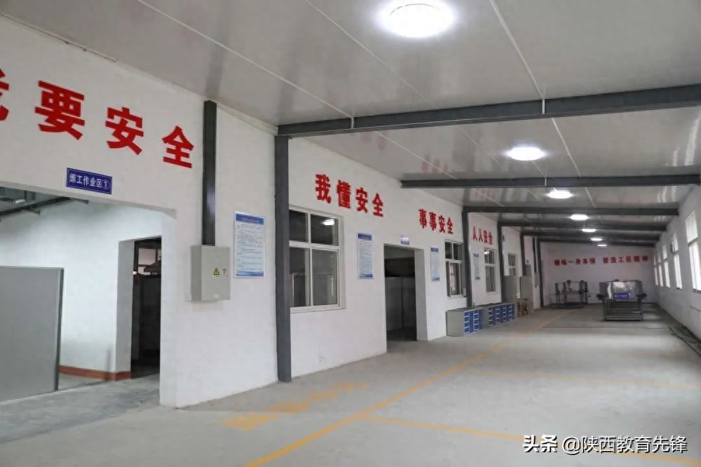 育新时代工匠 西安铁道职业学校实训基地(一)丨铆焊实训基地-大连富泓机械有限公司