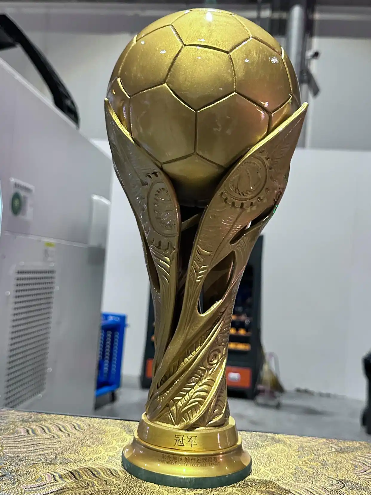 东北超冠军奖杯 大连科德数控 五轴车铣复合加工中心_车铣复合加工效率提升