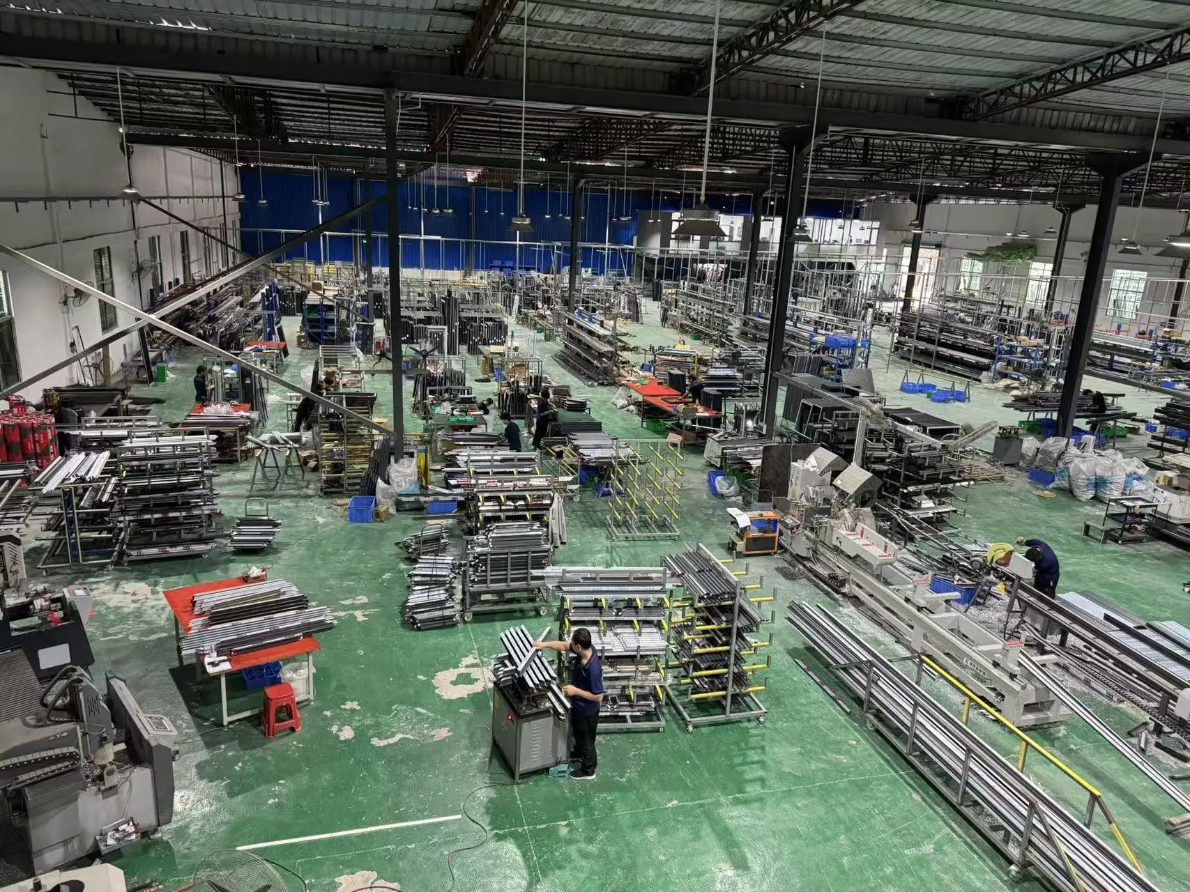 门窗五金零件加工厂家_阳台门窗工厂_门窗优质厂家