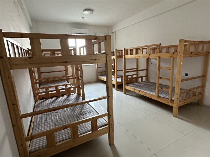 想学能解决工厂实际问题的五轴技术推荐哪家培训，潍坊渤海职校产-大连富泓机械有限公司