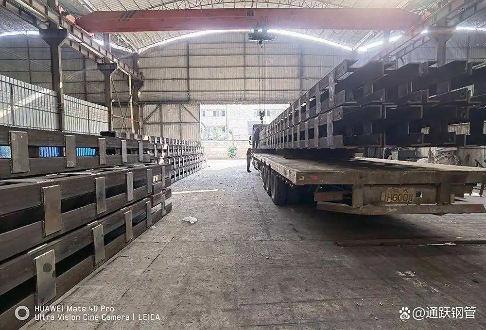 格构柱铆焊加工_角钢与缀板焊接格构柱_格构柱结构特点分析