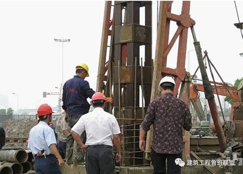 基坑内支撑格构柱施工工艺_格构柱焊接技术规范_格构柱铆焊加工