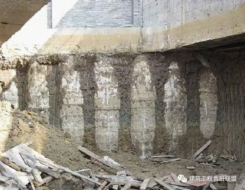 基坑内支撑格构柱施工工艺_格构柱焊接技术规范_格构柱铆焊加工