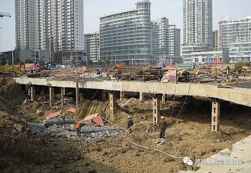 格构柱焊接技术规范_格构柱铆焊加工_基坑内支撑格构柱施工工艺